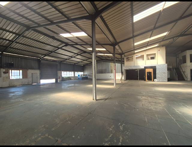 750M² WAREHOUSE TO LET IN WADEVILLE